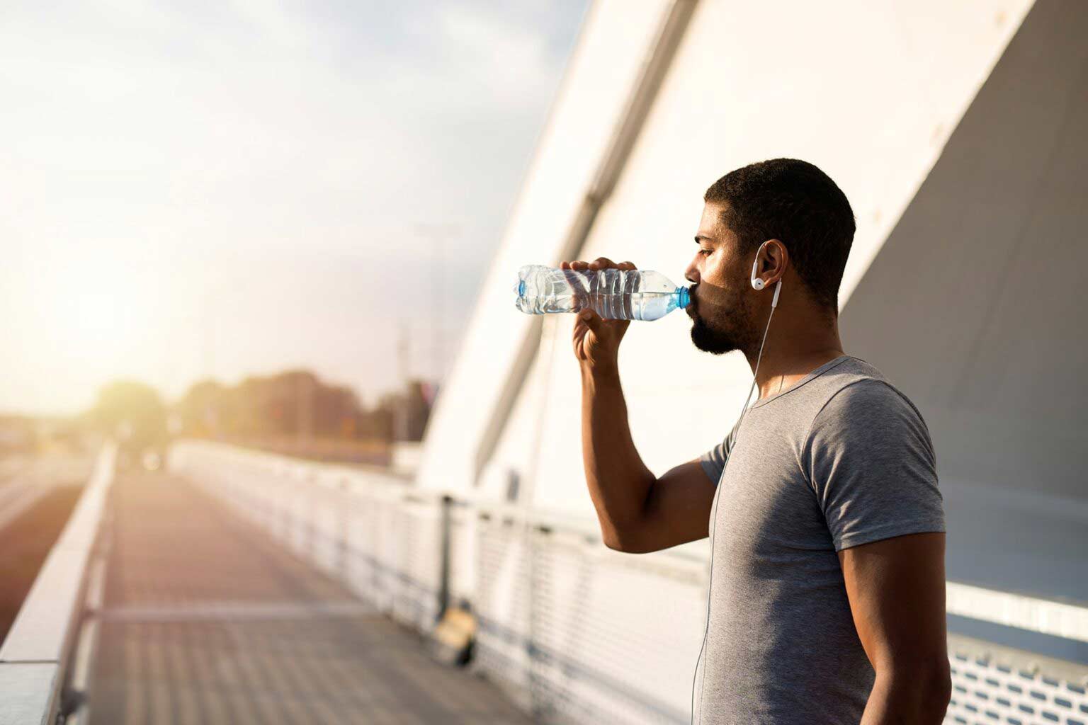 How does water help you maintain a healthy heart?